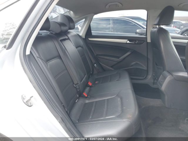 1VWAT7A34FC118781 Volkswagen Passat 1.8t Limited Edition