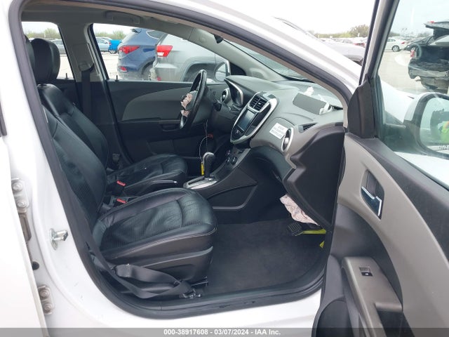 Chevrolet Sonic Premier Auto 2017 1G1JF5SB1H4109868 Image 5