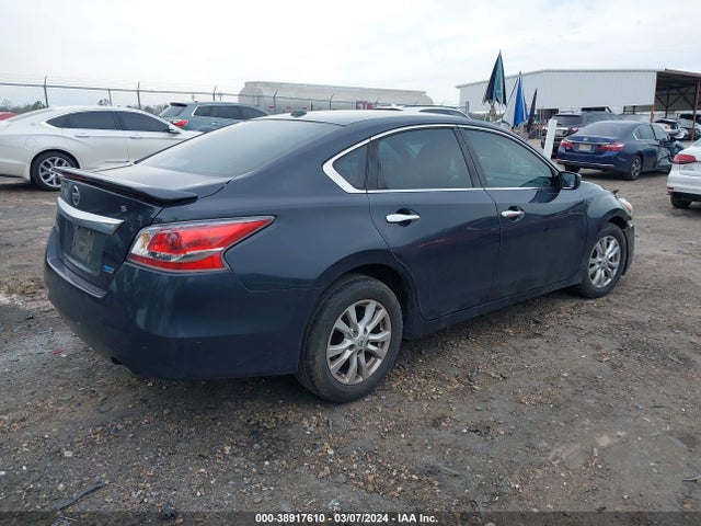 Nissan Altima 2.5 S 2014 1N4AL3AP5EN248673 Image 4