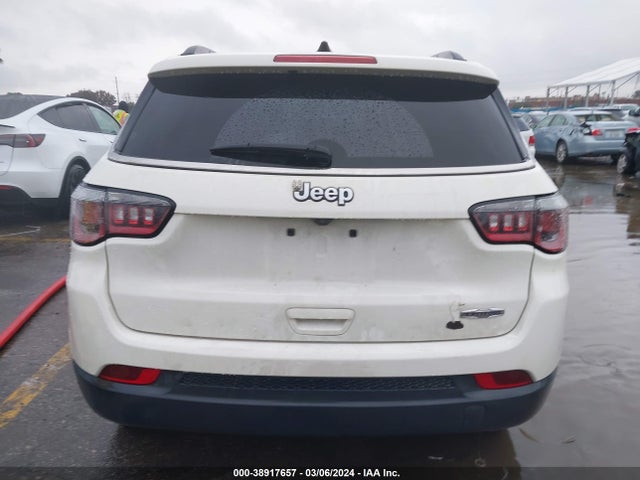 3C4NJCBB1LT235114 Jeep Compass Latitude Fwd