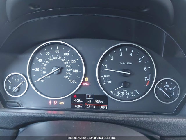 BMW 320i 2018 WBA8A9C5XJAH12345 Image 7