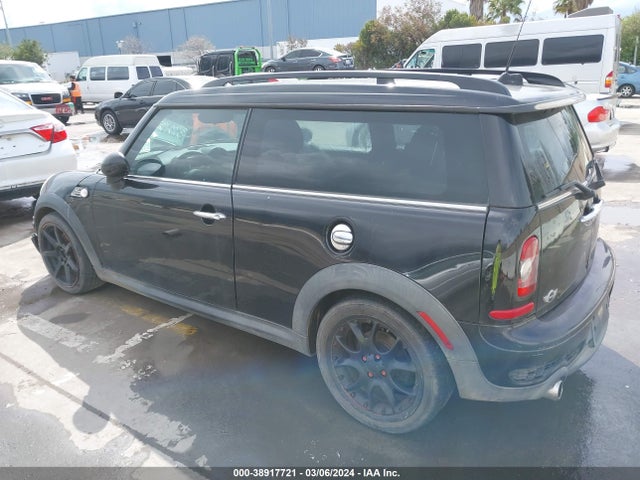 2009 MINI COOPER S CLUBMAN WMWMM33569TP92632 Photo 2