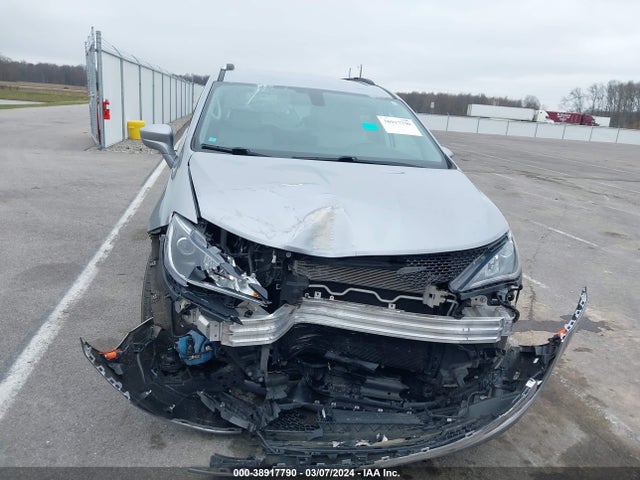 2C4RC1EGXKR734714 Chrysler Pacifica Touring L Plus