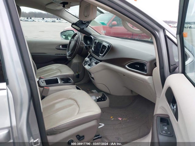 2C4RC1EGXKR734714 Chrysler Pacifica Touring L Plus