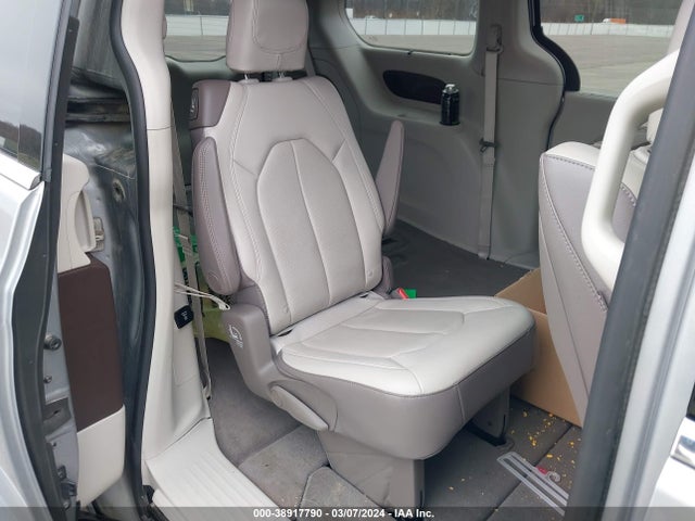 2C4RC1EGXKR734714 Chrysler Pacifica Touring L Plus