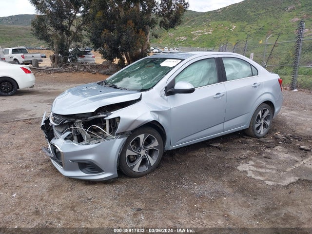 Chevrolet Sonic Premier Auto 2018 1G1JF5SBXJ4106781 Image 2