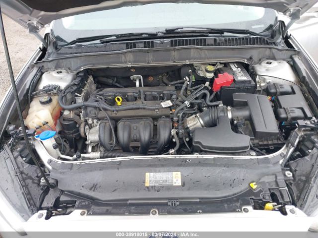 1FA6P0H7XF5105931 Ford FUSION SE