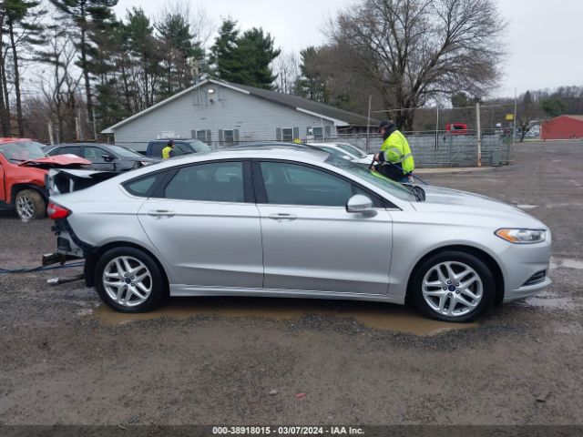 1FA6P0H7XF5105931 Ford FUSION SE