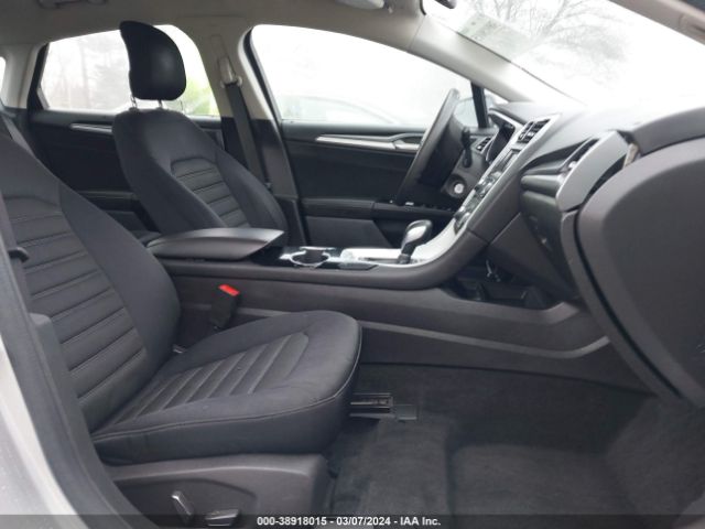 1FA6P0H7XF5105931 Ford FUSION SE