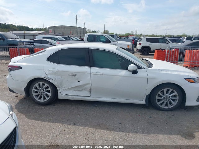 Toyota CAMRY LE 2022 4T1C11AK3NU638965 Image 13