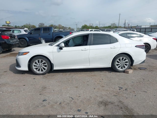 Toyota CAMRY LE 2022 4T1C11AK3NU638965 Image 14