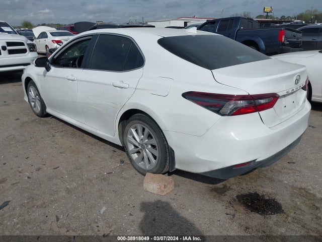 Toyota CAMRY LE 2022 4T1C11AK3NU638965 Image 3