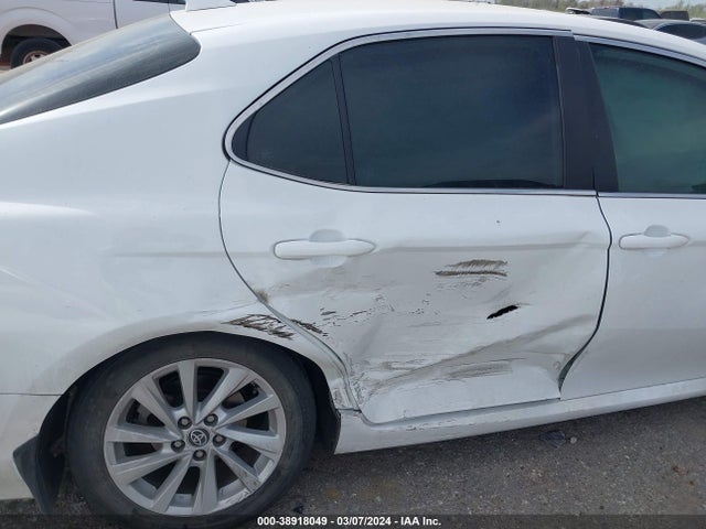 Toyota CAMRY LE 2022 4T1C11AK3NU638965 Image 6