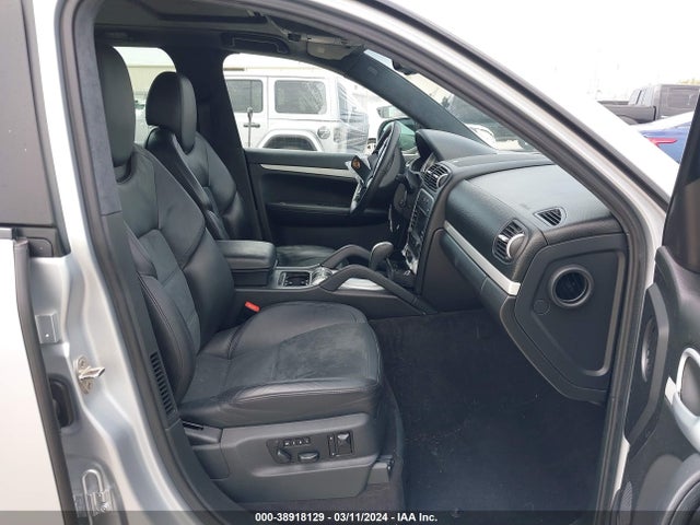 2010 PORSCHE CAYENNE WP1AD2AP8ALA61014 Photo 4