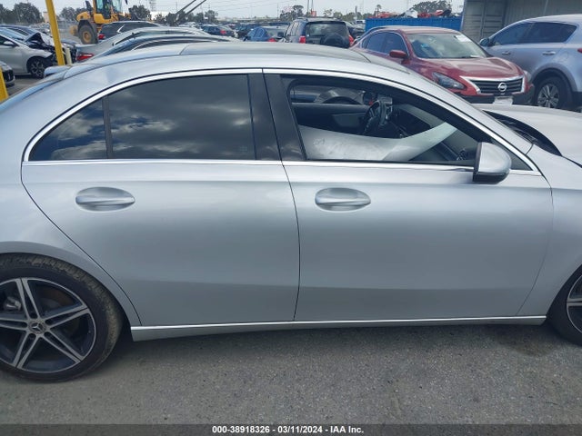 Mercedes-Benz A 220 2019 WDD3G4EB4KW005671 Image 14