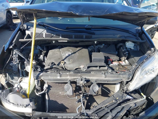 Toyota SIENNA XLE 2020 5TDYZ3DC3LS030254 Image 10