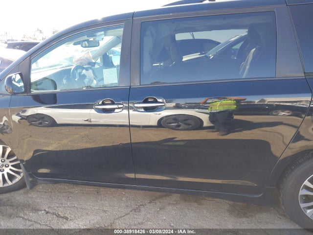 Toyota SIENNA XLE 2020 5TDYZ3DC3LS030254 Image 14