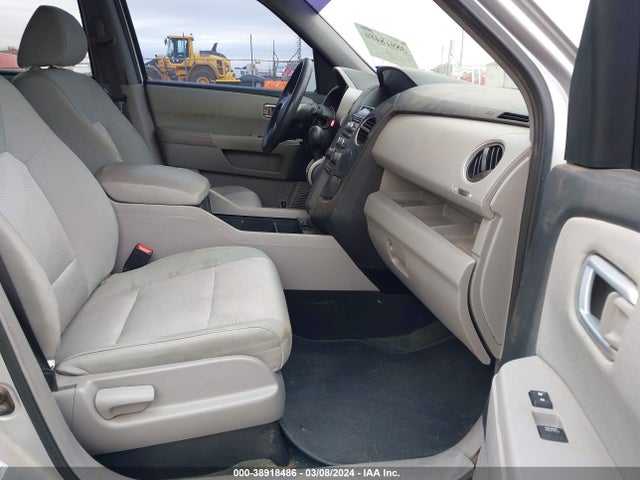 Honda PILOT LX 2014 5FNYF3H22EB026472 Image 5