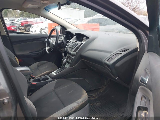 Ford FOCUS SE 2014 1FADP3F21EL460495 Image 5