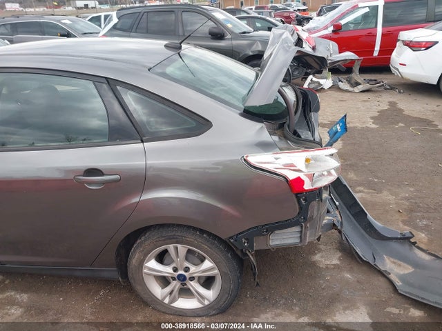 Ford FOCUS SE 2014 1FADP3F21EL460495 Image 6