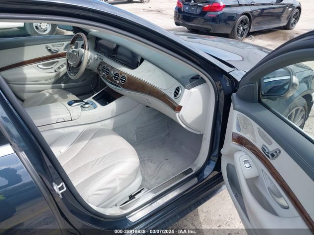 WDDUG8CB1GA242542 Mercedes-Benz S 550