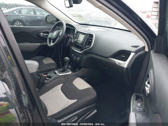 1C4PJMAB4EW200306 Jeep Cherokee Sport