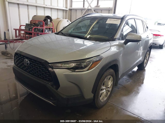 Toyota Corolla Cross Le 2023 7MUCAAAG9PV071156 Image 2