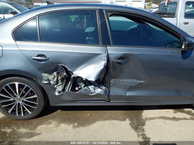 3VWD17AJ3GM410665 Volkswagen Jetta 1.8t Sport