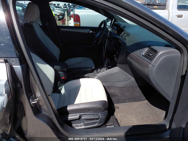 3VWD17AJ3GM410665 Volkswagen Jetta 1.8t Sport