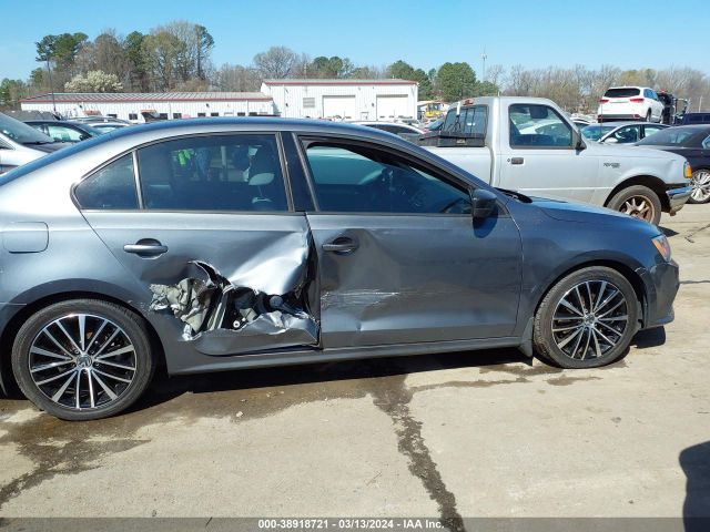 3VWD17AJ3GM410665 Volkswagen Jetta 1.8t Sport