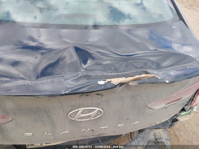 Hyundai Elantra Limited 2019 KMHD84LF1KU782012 Image 17