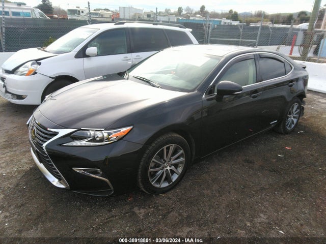 JTHBW1GG0H2136305 Lexus ES 300H