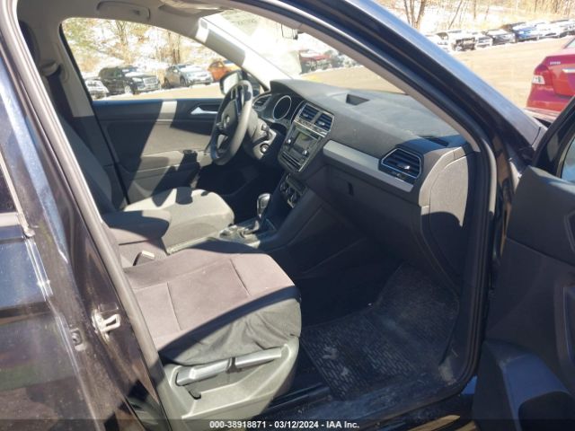 3VV0B7AX9KM064179 Volkswagen Tiguan 2.0t S