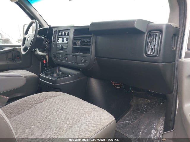 1GBWGRFF1F1118913 Chevrolet Express 2500 Lt