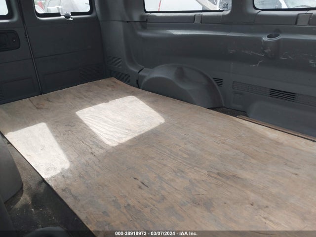 1GBWGRFF1F1118913 Chevrolet Express 2500 Lt