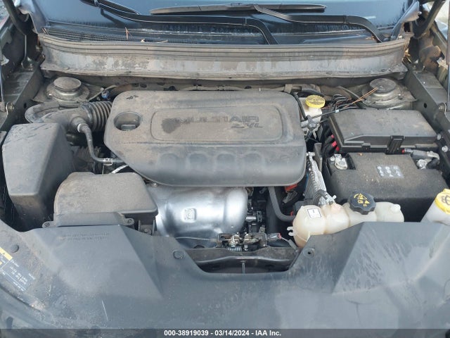 1C4PJLCB8KD357710 Jeep Cherokee Latitude Fwd