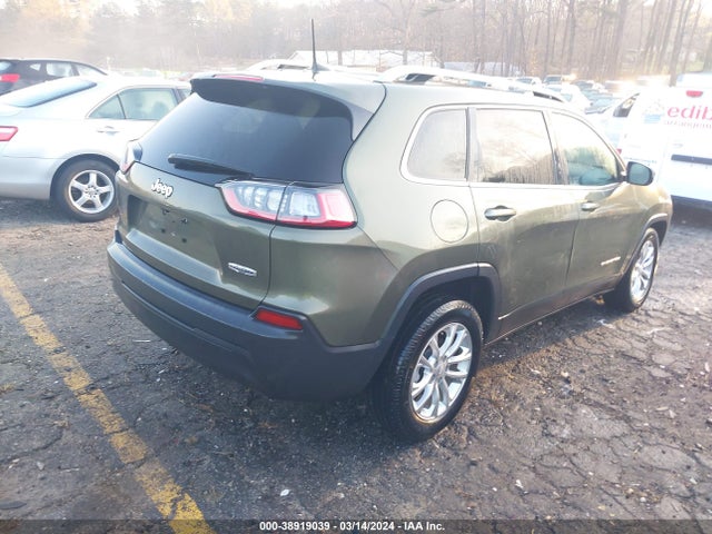1C4PJLCB8KD357710 Jeep Cherokee Latitude Fwd