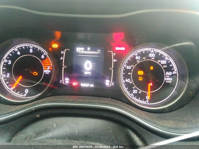 1C4PJLCB8KD357710 Jeep Cherokee Latitude Fwd