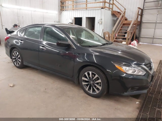 Nissan Altima 2.5 Sv 2017 1N4AL3AP7HC155346 Image 1