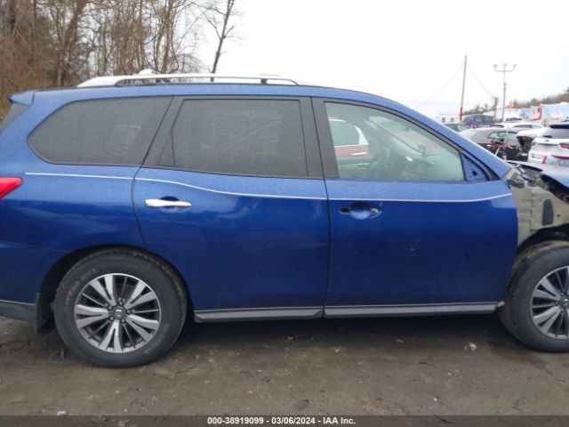 5N1DR2MM5HC650738 Nissan Pathfinder Sl