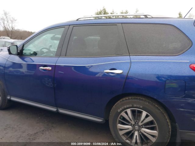5N1DR2MM5HC650738 Nissan Pathfinder Sl