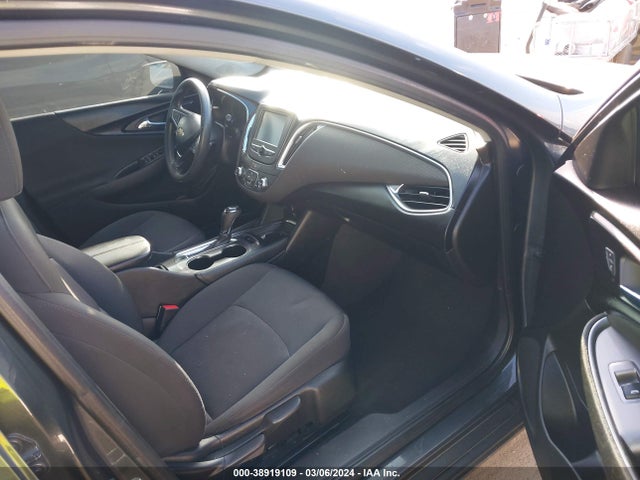 Chevrolet MALIBU LT 2018 1G1ZD5ST4JF128362 Image 5