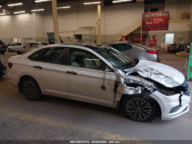 3VWE57BUXKM114701 Volkswagen Jetta 1.4t Sel