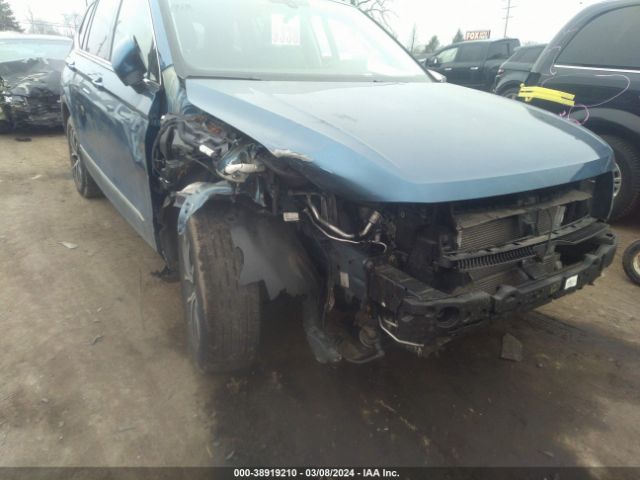 3VV2B7AXXLM029631 Volkswagen Tiguan