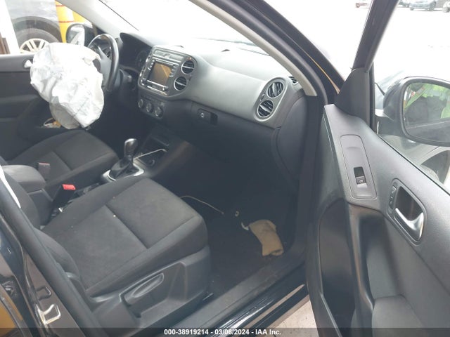 WVGAV7AX6HK052027 Volkswagen Tiguan 2.0t/2.0t S