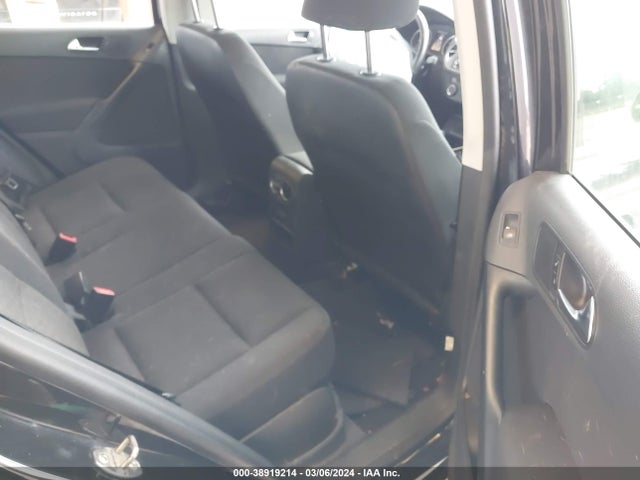 WVGAV7AX6HK052027 Volkswagen Tiguan 2.0t/2.0t S