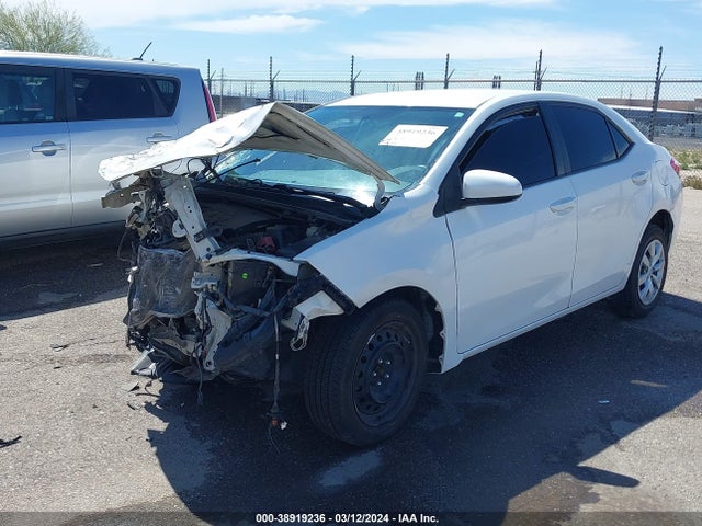 Toyota COROLLA LE 2015 5YFBURHEXFP360201 Image 2