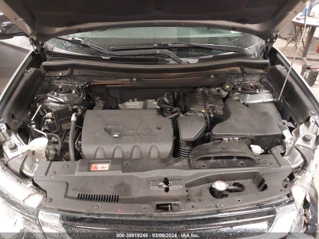 Mitsubishi Outlander Le 2018 JA4AD3A34JZ018513 Image 10