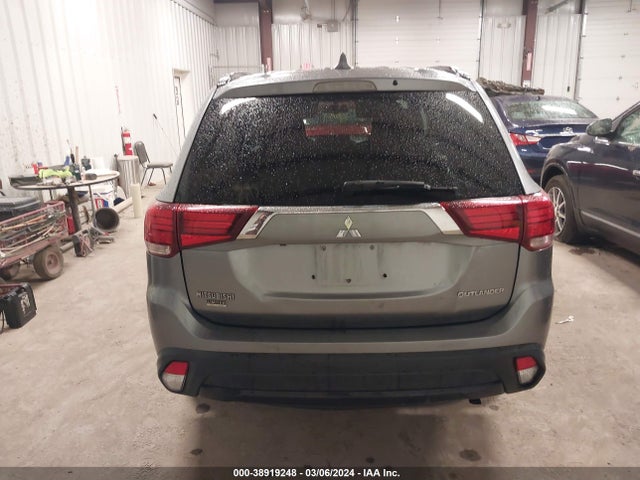 Mitsubishi Outlander Le 2018 JA4AD3A34JZ018513 Image 16