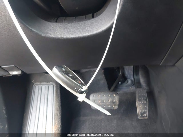 Chevrolet Traverse Ls 2019 1GNERFKW9KJ225263 Image 11